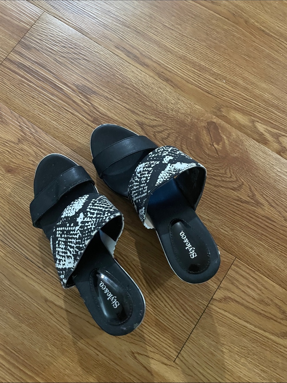 Style & Co. Black and White Crossover Slide Sandals